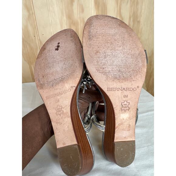 Bernardo Court Micro Wedges Leather Adjustable Buckle Stacked Heel Size 6 - Picture 10 of 11